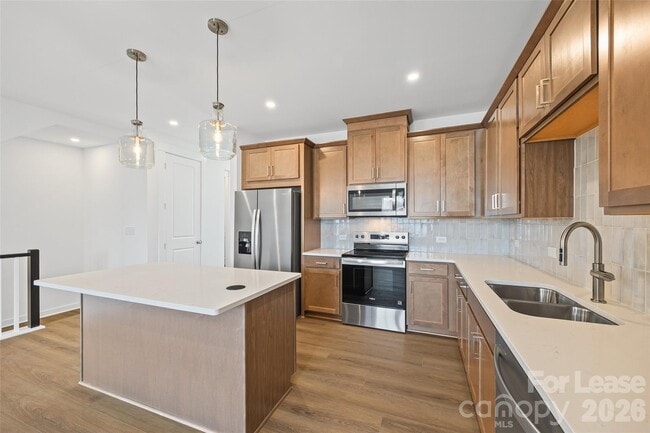 Building Photo - 7216 Westrow Ave