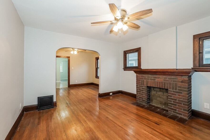 Building Photo - 1125 Neptune Ave