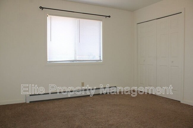Building Photo - 208 W Palmer Lake Dr