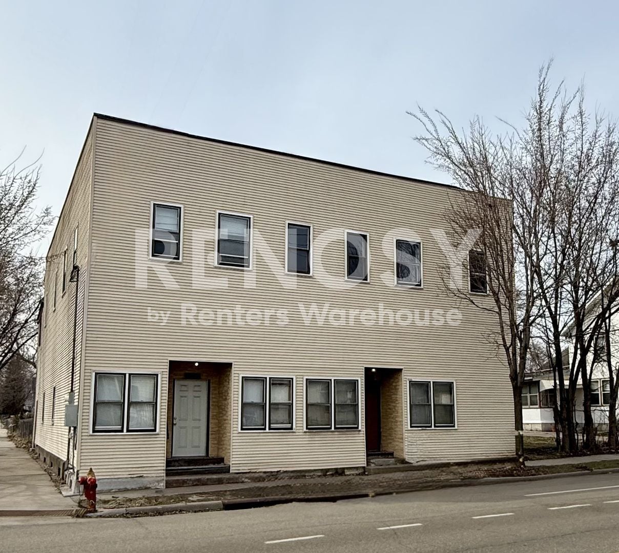 Building Photo - 935 Sims Ave