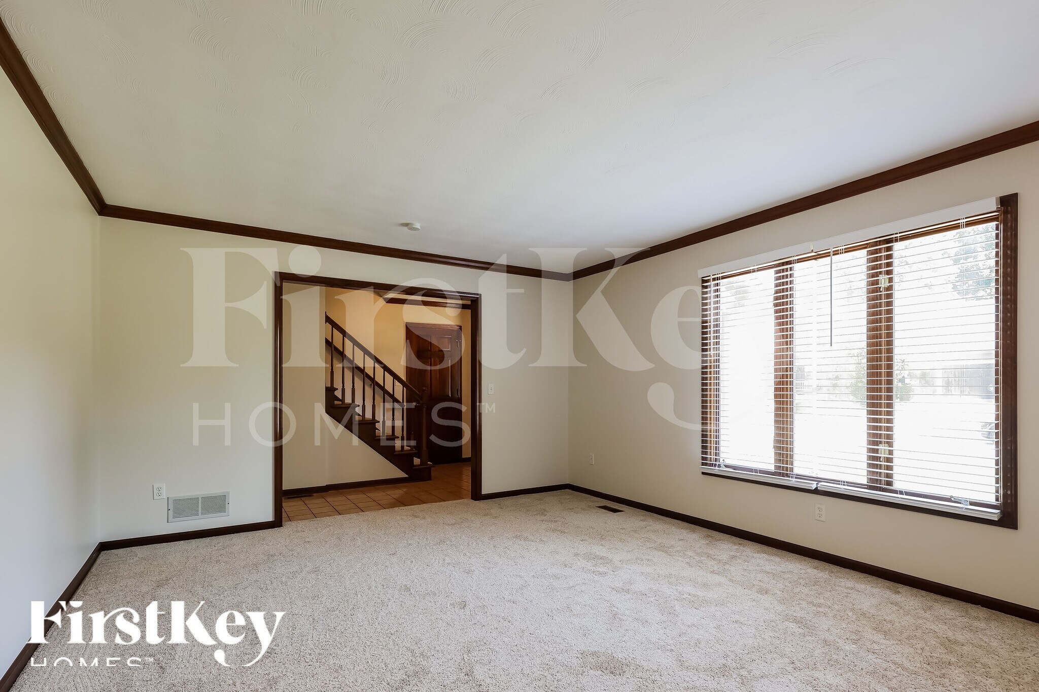 Building Photo - 581 Brightstone Dr