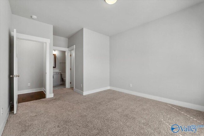 Building Photo - 170 Rosemary Ayers Dr