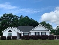 Building Photo - 4 Bed, 2 Bath in Quite Rincon Community!