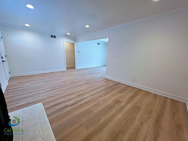 Building Photo - $4,750 - Beautiful 3 Bed/2 Bath in Cambrian neighborhood-Pets possible with approval