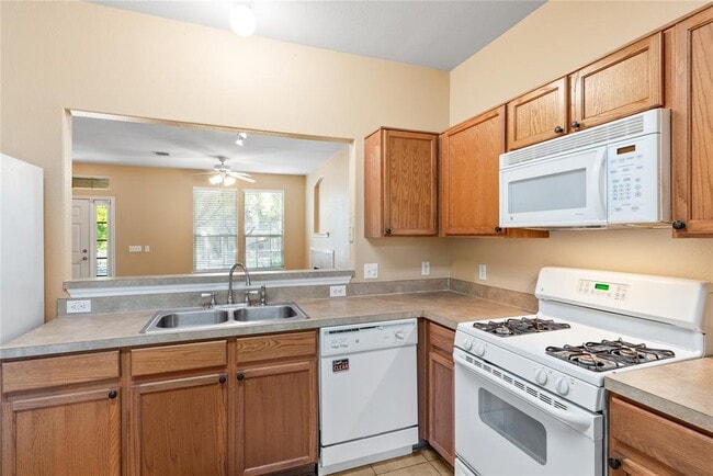 Building Photo - 6013 Negley