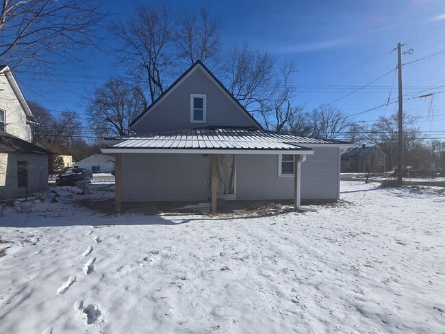 Building Photo - C-bus road house