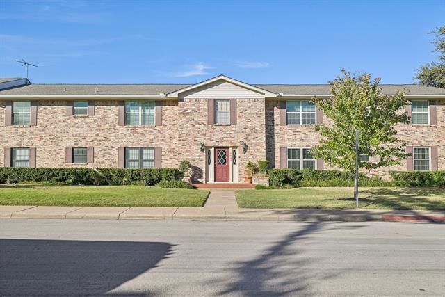 Building Photo - 5833 Birchbrook Dr