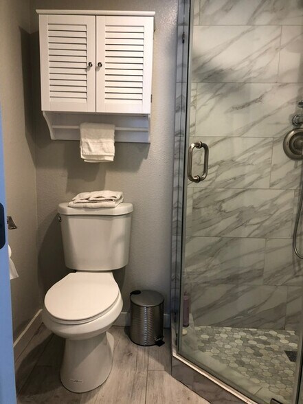 Building Photo - 1035 Hornblend St