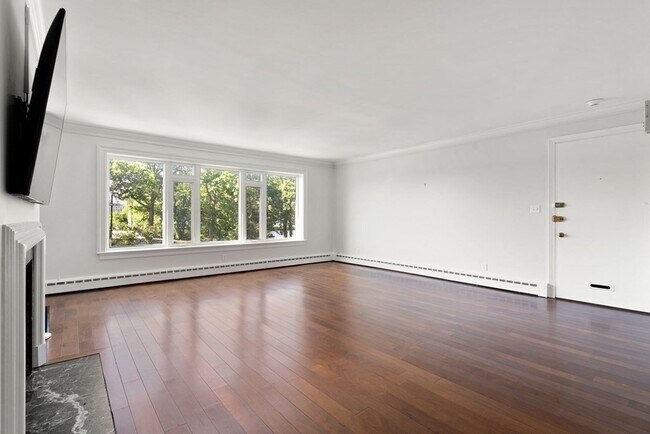 Building Photo - 265 Beacon St