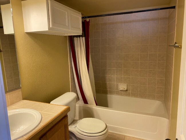 Building Photo - 7047 Wagon Ridge Dr