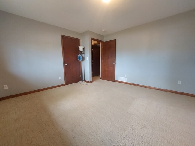 Building Photo - 5176 54th Ave NW