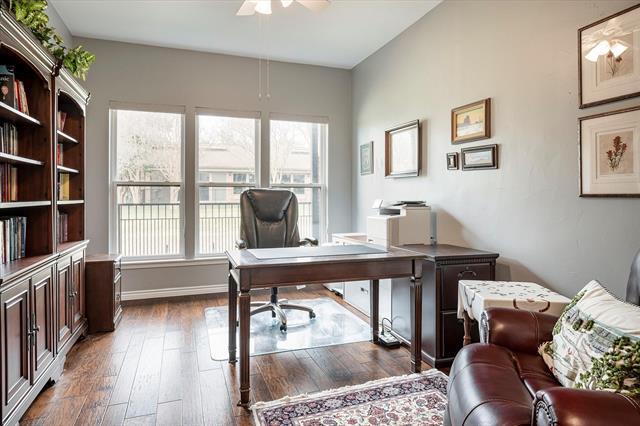 Building Photo - 12446 Montego Plaza