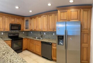 Building Photo - 2 bedroom in Sunny Isles Beach FL 33160