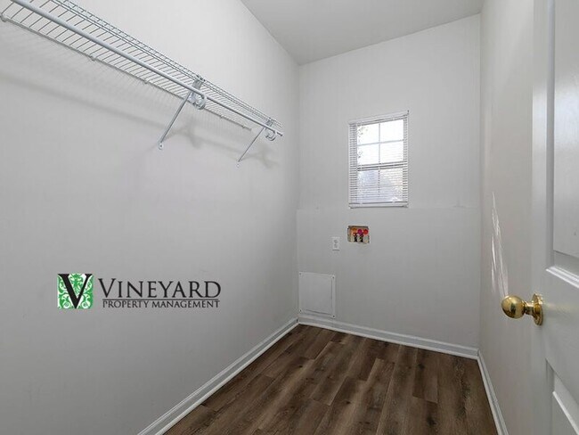 Building Photo - 3684 Autumn View Dr