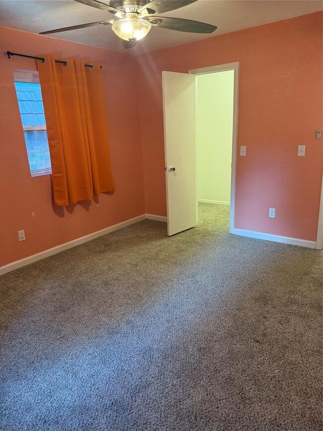 Building Photo - 6813 Lancer Ln