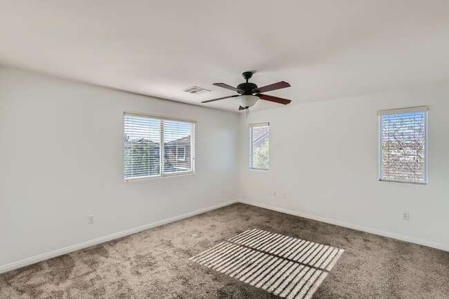 Building Photo - 2 Story with Vaulted Ceiling and All Kitchen Appliances