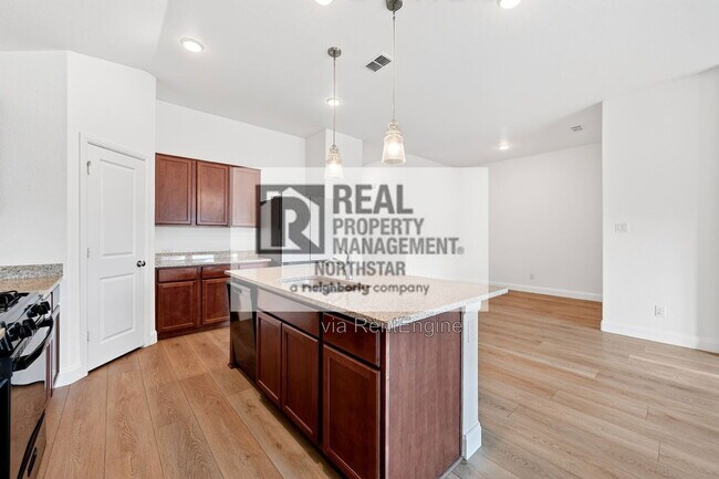 Building Photo - 1804 Huisache St