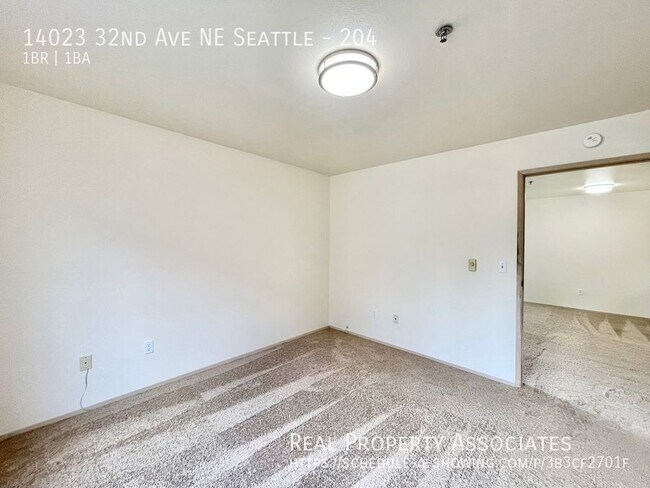 Building Photo - 14023 32nd Ave NE