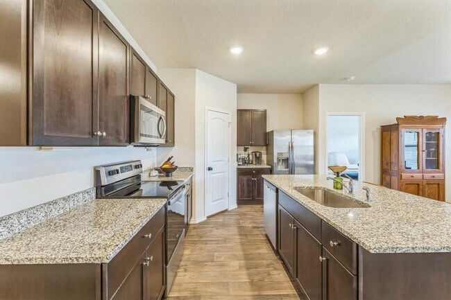 Building Photo - 821 Bahia Pl