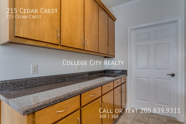 Building Photo - 215 Cedar Crest