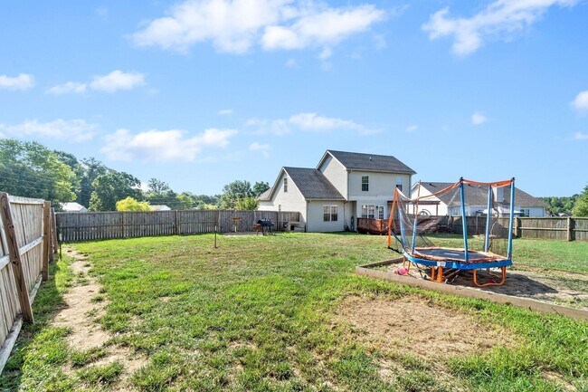 Building Photo - 4 Bedroom Pet Friend Home For Rent Near Dotsonville Road!