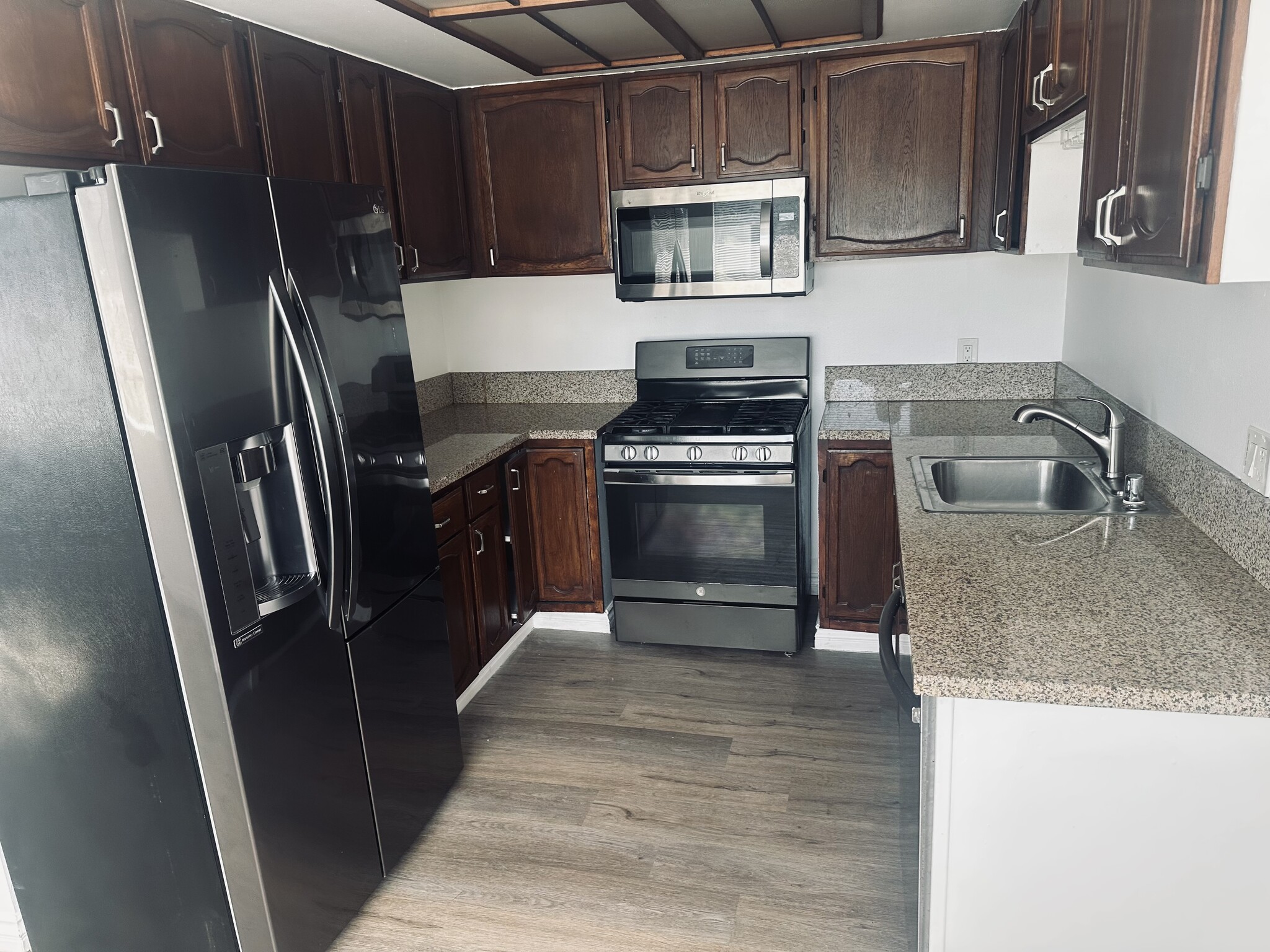 Building Photo - 4629 W 169th St