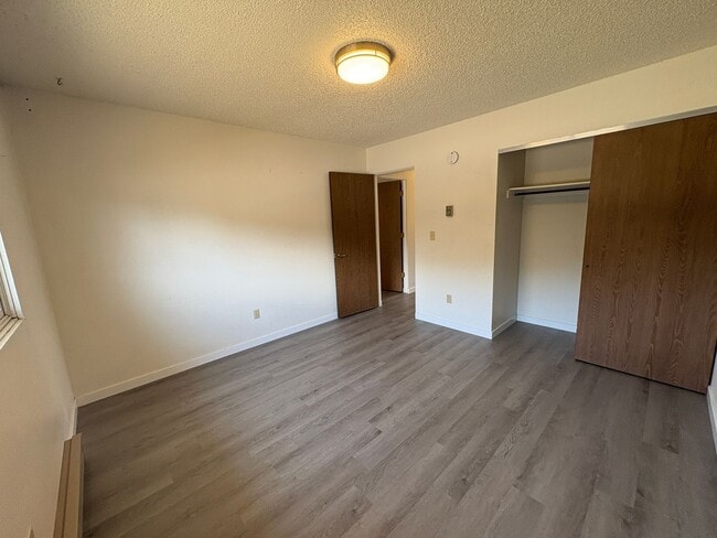 Building Photo - 1909 S Black Ave