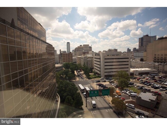 Building Photo - 201 N 8th St