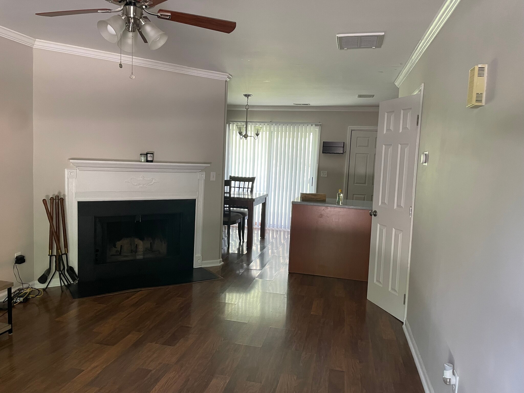 Living room - 109 Friar Ln