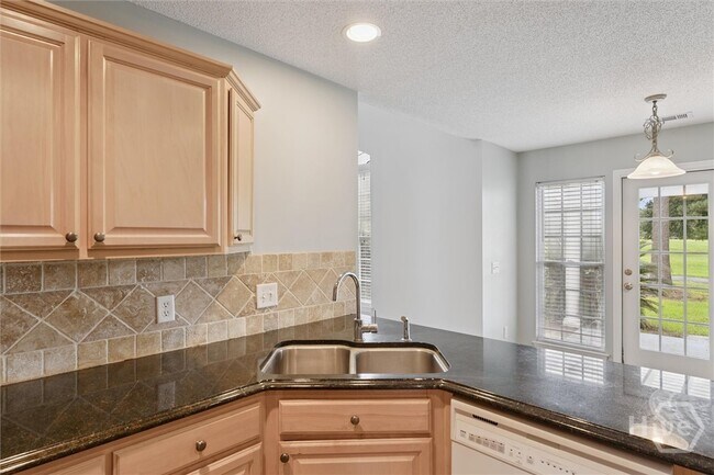 Building Photo - 161 Marshview Dr