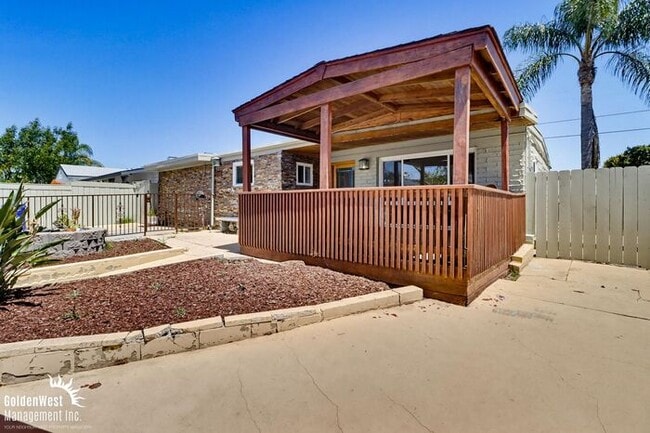 Building Photo - Enchanting 3Bdm 2Ba Home with Scenic Views in San Diego!