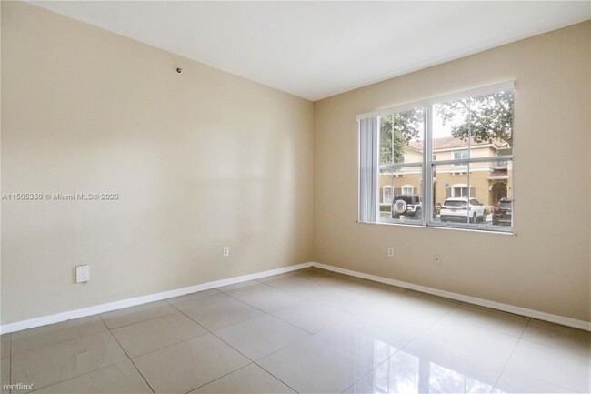 Building Photo - 3 br, 2.5 bath Condo - 8912 W Flagler St A...