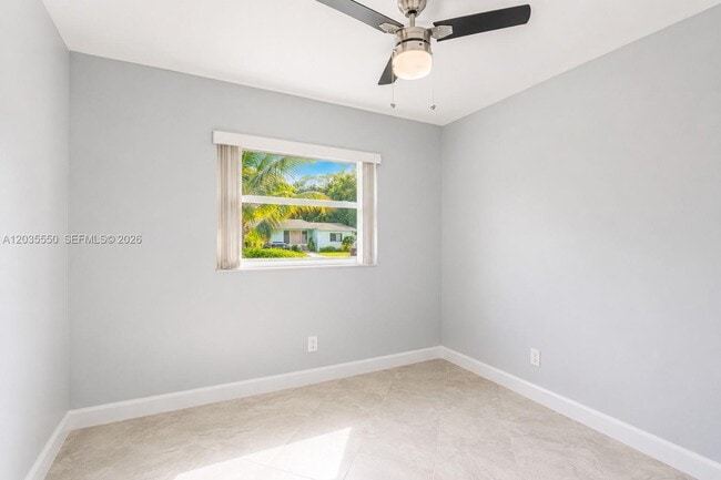 Building Photo - 6255 SW 62nd Ct