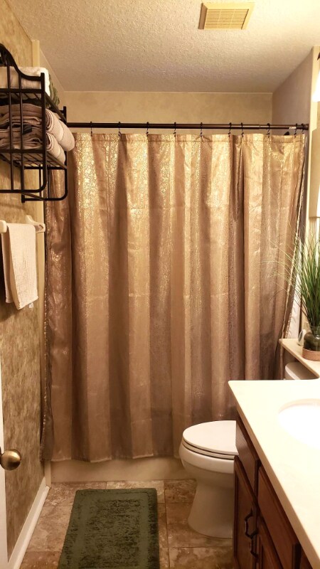 Building Photo - 2104 Heritage Crest Dr