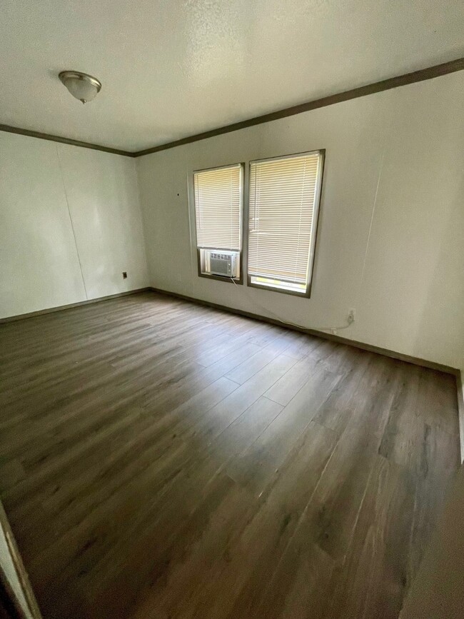 Building Photo - 21430 Dunn