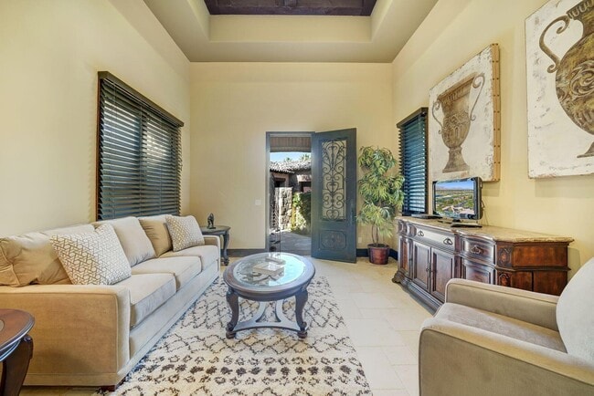 Building Photo - 53299 Via Palacio