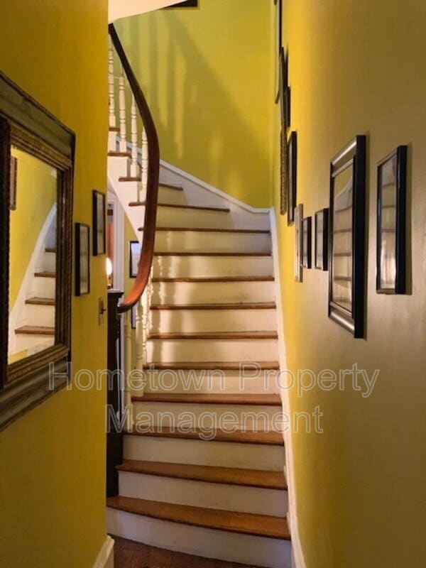 Building Photo - 1202 Penn St