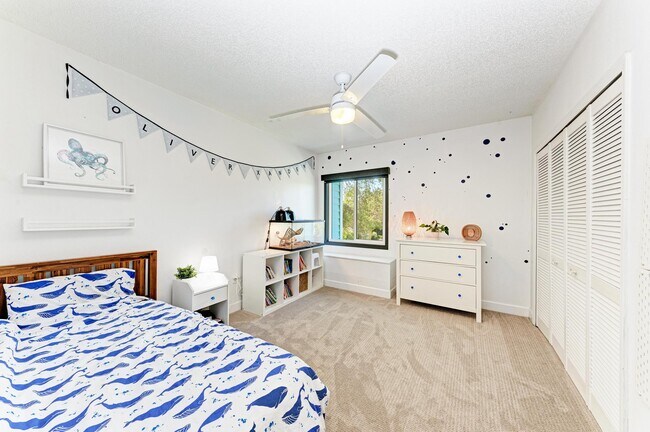 Building Photo - 8102 17th Ave W