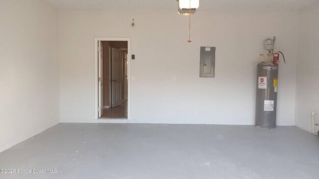 Building Photo - 561 Lambert St SW