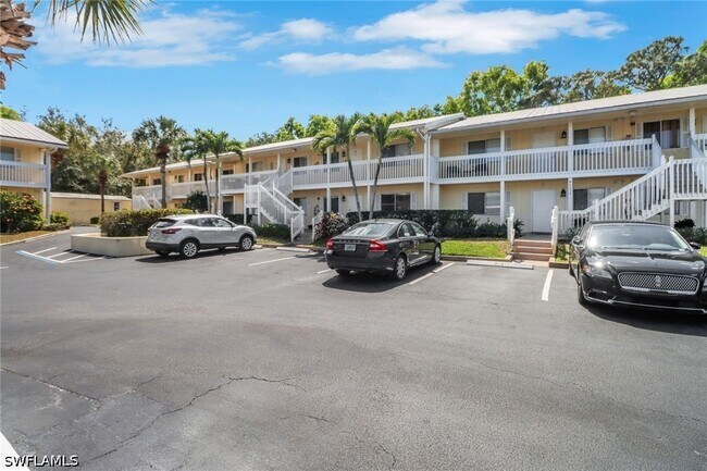 Building Photo - 4635 Bayshore Dr