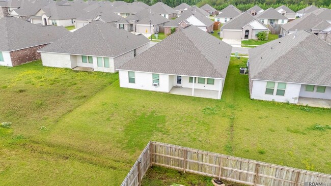 Building Photo - 629 Correns Ln