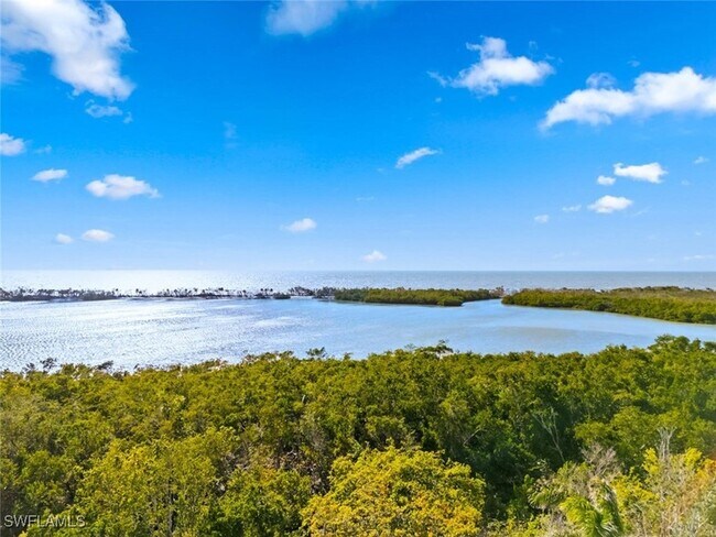 Building Photo - 5555 Heron Point Dr