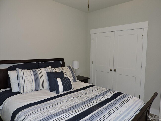 Building Photo - 8823 Airway Dr