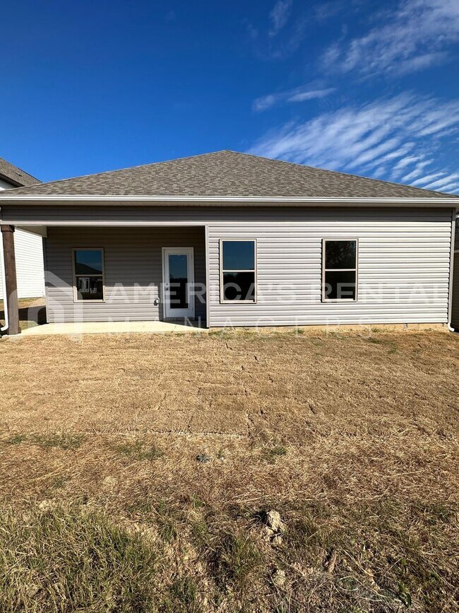 Building Photo - Home for Rent in Bessemer, AL!!! Available to View NOW!