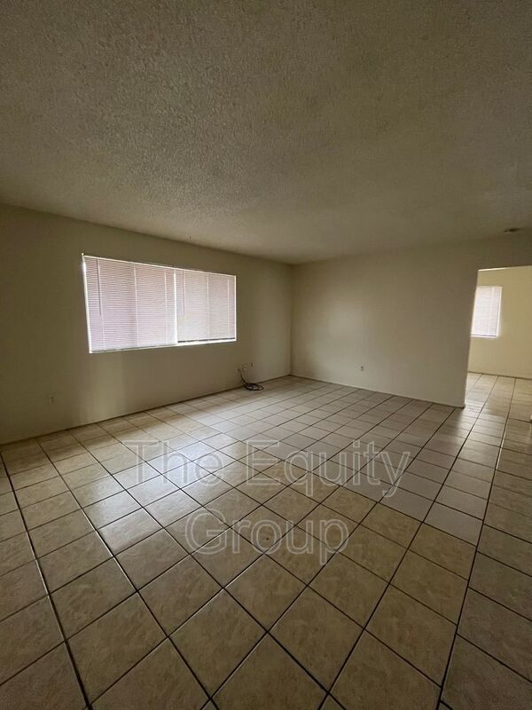 Building Photo - 524 S Encina St