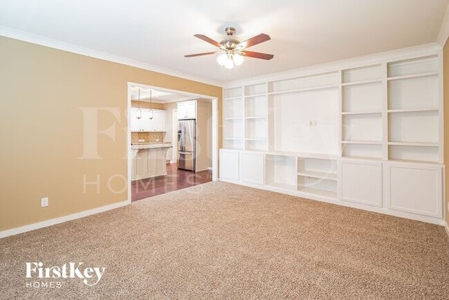 Building Photo - 4952 Ballantine Dr