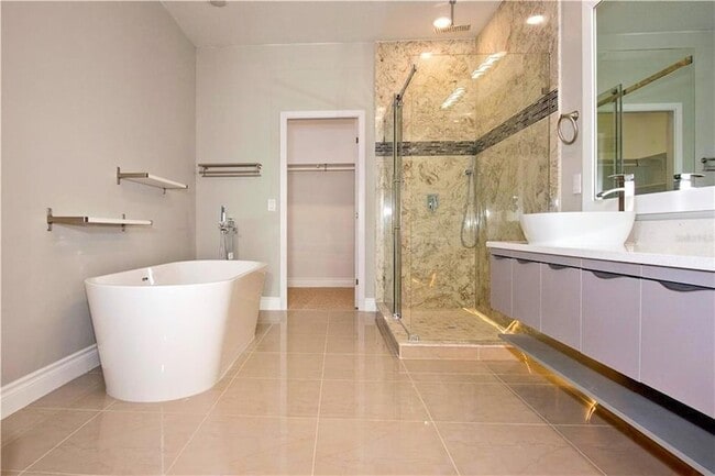 Building Photo - 1866 Brentwood Ct