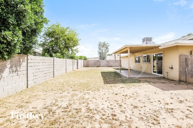 Building Photo - 12215 N 36th St