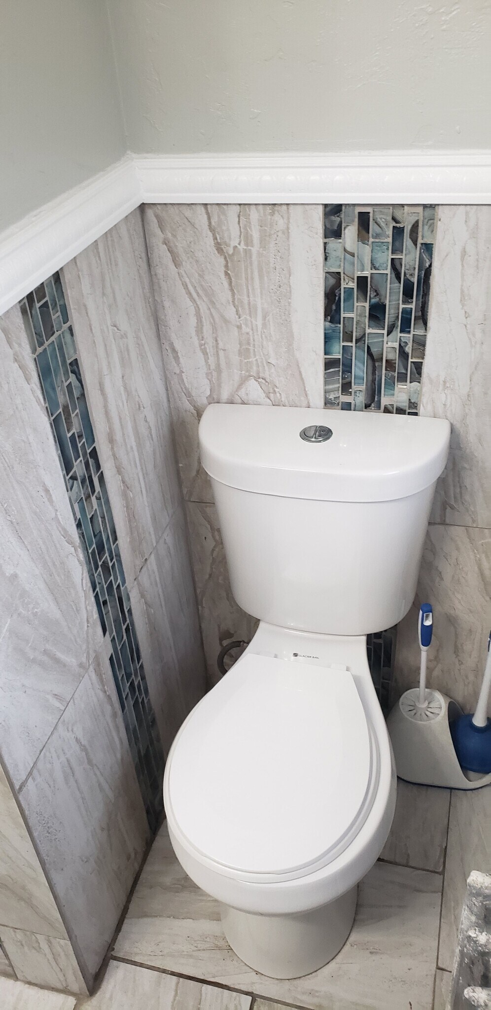 Building Photo - 535 Shelbourne Ave