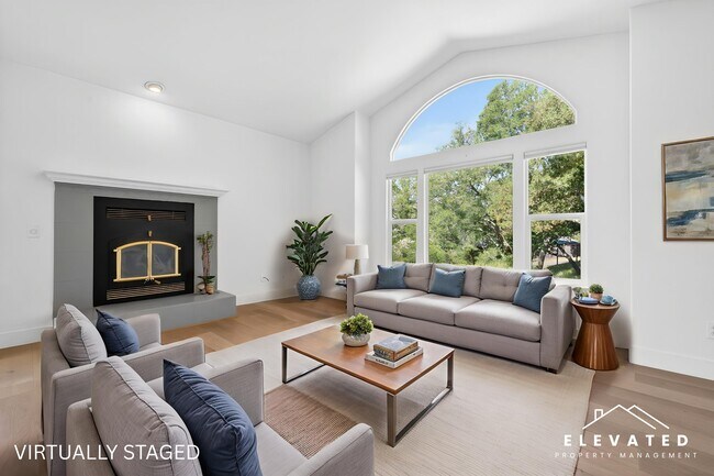 Building Photo - 9400 Chalk Hill Rd